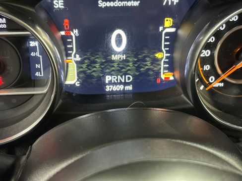 Used 2020 Jeep Gladiator Sport w/ Quick Order Package 24S image 21