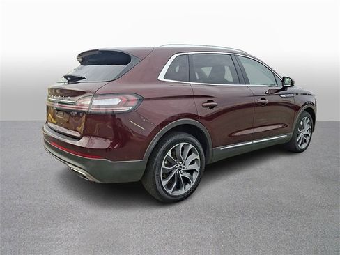 Used 2022 Lincoln Nautilus Reserve image 4