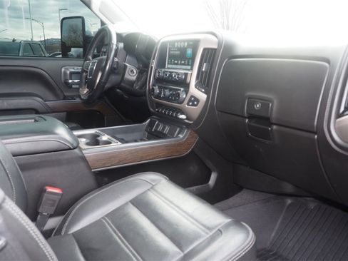 Used 2019 GMC Sierra 2500 Denali w/ Duramax Plus Package image 16