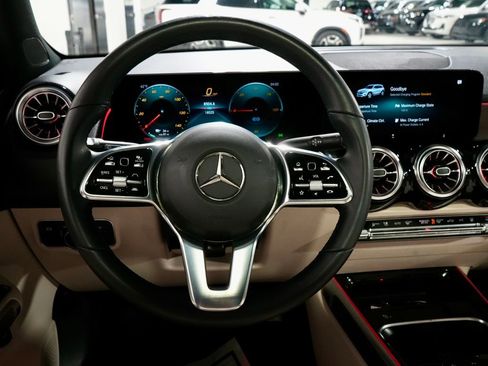 Used 2023 Mercedes-Benz EQB 300 4MATIC w/ Driver Assistance Package image 17