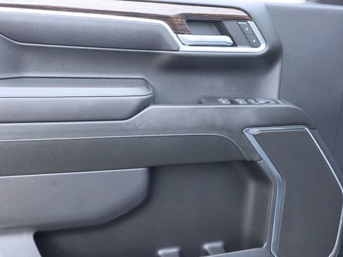 Used 2023 GMC Sierra 1500 SLE image 14