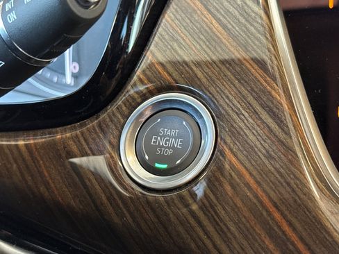 Used 2024 Cadillac XT6 Premium Luxury w/ Platinum Package image 30