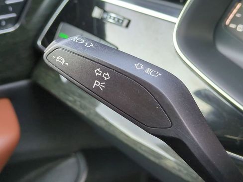 Used 2019 Audi Q8 Premium Plus w/ Premium Plus image 28