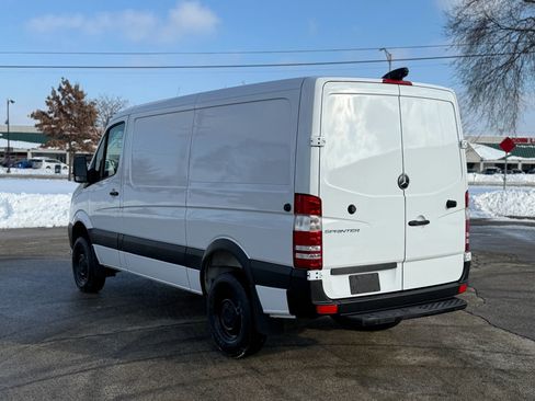 Used 2017 Mercedes-Benz Sprinter 2500 w/ Workspace Access Package image 5