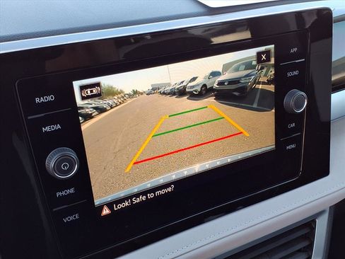 New 2025 Volkswagen Taos SE image 16