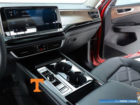 Used 2024 Volkswagen Atlas SE FWD image 23