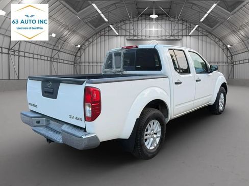 Used 2018 Nissan Frontier SV AWD/4WD image 5