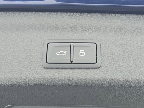 New 2025 Audi Q3 2.0T Premium Plus image 16