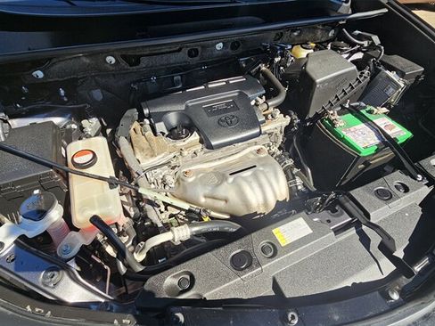 Used 2016 Toyota RAV4 Limited image 11