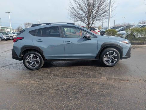 Used 2025 Subaru Crosstrek 2.0i Premium image 8
