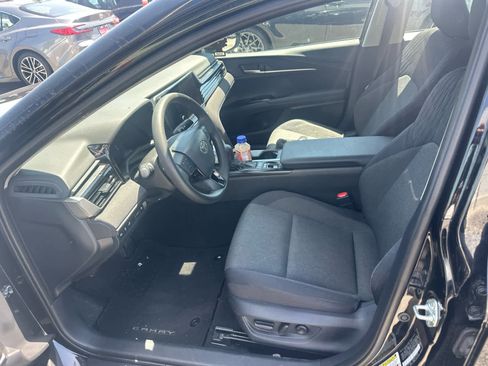 Used 2025 Toyota Camry LE w/ Convenience Package FWD image 9