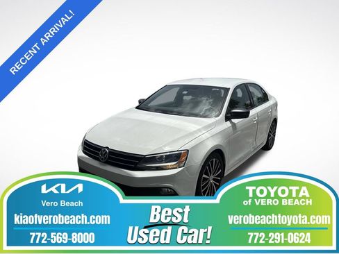 Used 2016 Volkswagen Jetta Sport FWD image 1