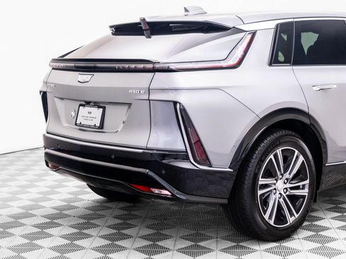 New 2026 Cadillac Lyriq Luxury RWD image 34