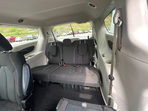 Used 2023 Chrysler Voyager LX FWD image 28