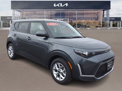 New 2025 Kia Soul LX