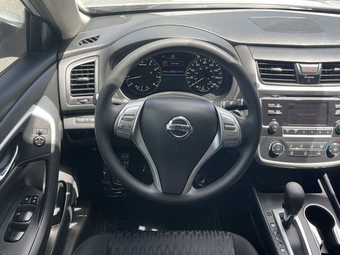 Used 2018 Nissan Altima 2.5 S w/ S Convenience Package FWD image 8