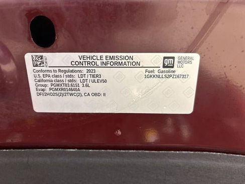 Used 2023 GMC Acadia AT4 w/ Technology Package image 32