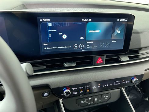 Certified 2026 Kia Carnival SX FWD image 22