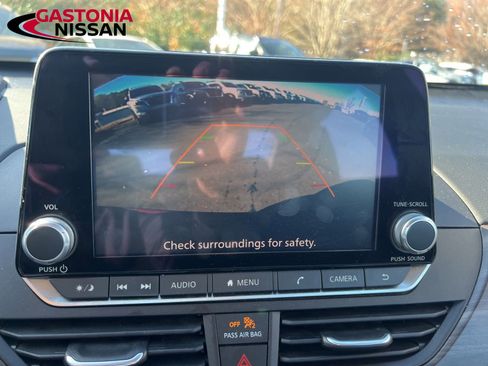 Used 2024 Nissan Altima 2.5 SV image 44