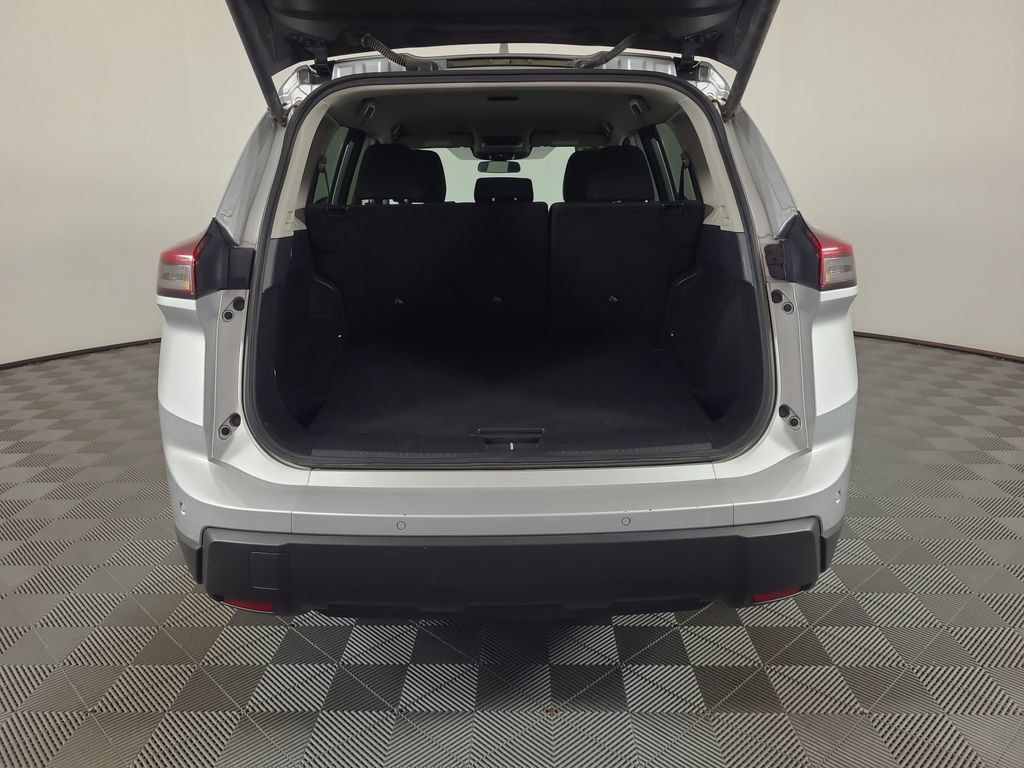 Used 2025 Nissan Rogue SV FWD image 24