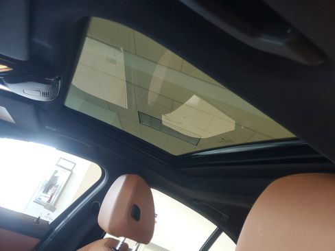 Used 2025 BMW 330i xDrive Sedan w/ M Sport Package image 22