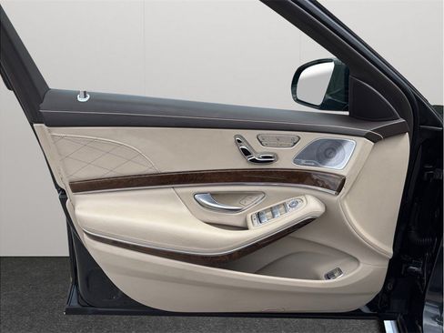 Used 2015 Mercedes-Benz S 63 AMG 4MATIC Sedan image 24