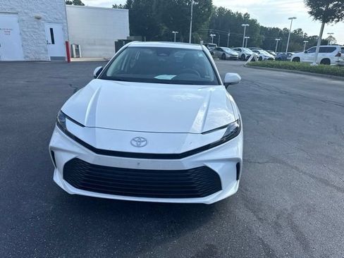 Used 2025 Toyota Camry LE FWD image 10
