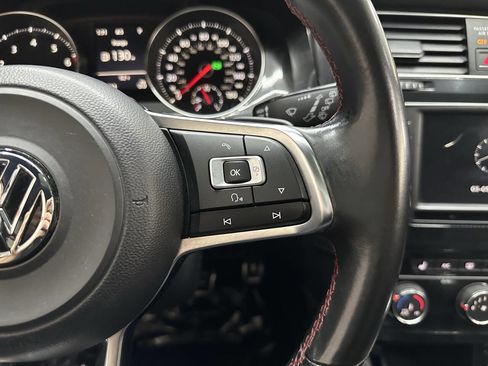 Used 2016 Volkswagen GTI SE image 22