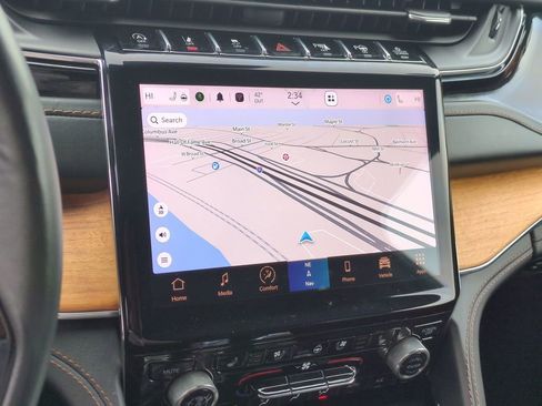 Used 2023 Jeep Grand Cherokee Summit image 17