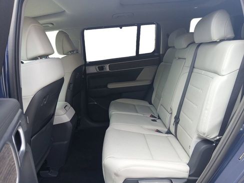 Used 2025 Hyundai Santa Fe Limited FWD image 13