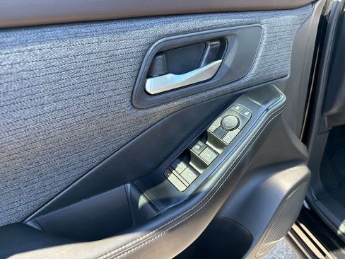 Certified 2023 Nissan Rogue SV image 14