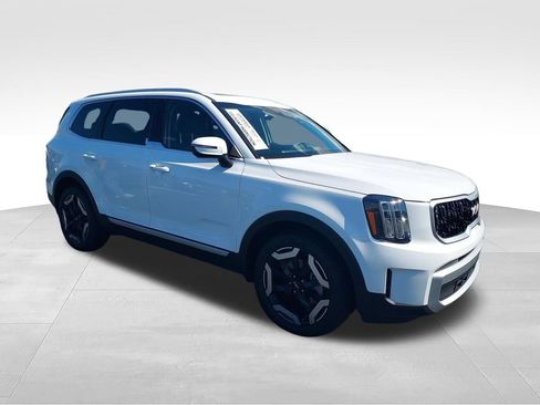 Certified 2025 Kia Telluride EX w/ EX Captain's Chair Package AWD/4WD image 7
