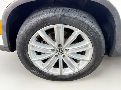 Used 2012 Volkswagen Tiguan S AWD/4WD image 38