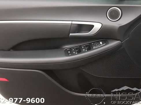 Used 2025 Hyundai Sonata SEL FWD image 9