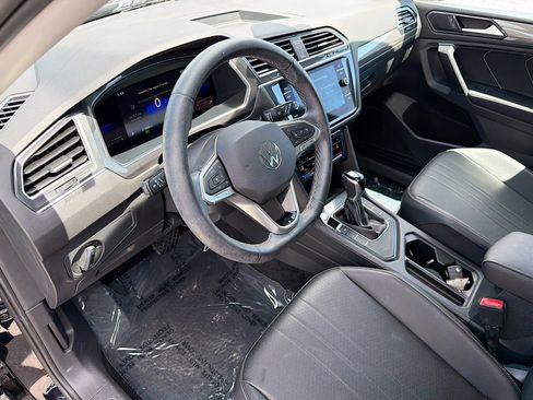 Used 2023 Volkswagen Tiguan SE FWD image 23