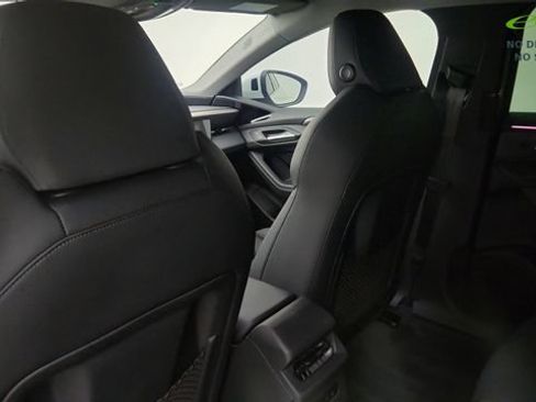 Used 2025 Audi A6 e-tron Prestige w/ Black Warm Weather Package RWD image 32