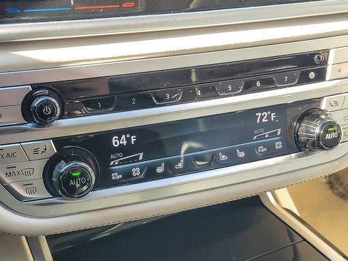 Used 2022 BMW ALPINA B7 xDrive image 20