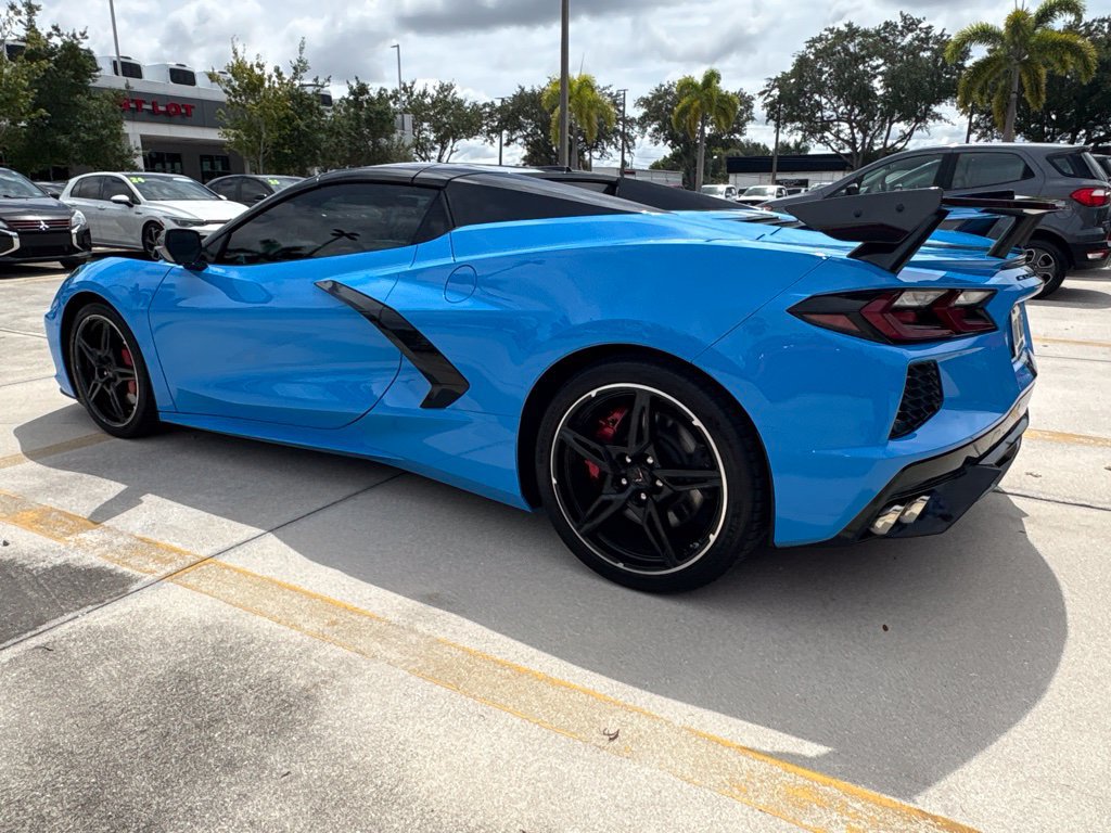 Used 2021 Chevrolet Corvette Stingray Premium Conv w/ Z51 Performance Package RWD image 8