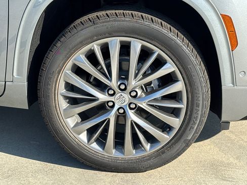 New 2026 Buick Enclave Avenir w/ Super Cruise Package AWD/4WD image 8