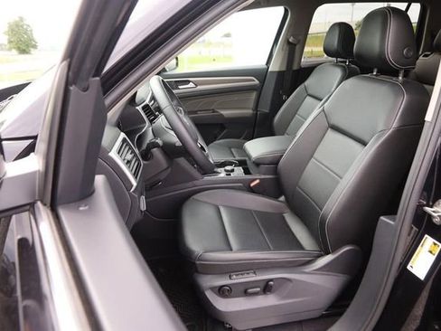 Used 2023 Volkswagen Atlas SEL AWD/4WD image 10