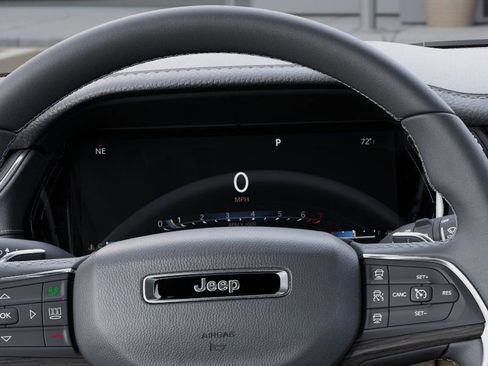 New 2025 Jeep Grand Cherokee Limited image 26