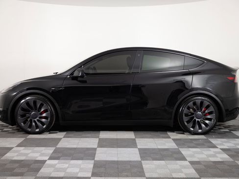Used 2023 Tesla Model Y Performance AWD/4WD image 3