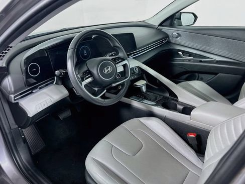 Used 2024 Hyundai Elantra Limited FWD image 21