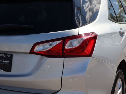 Used 2020 Chevrolet Equinox LS w/ LS Convenience Package FWD image 30