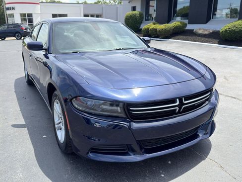 Used 2016 Dodge Charger SE w/ Popular Equipment Group RWD image 5