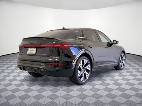Used 2024 Audi Q8 e-tron Prestige AWD/4WD image 9