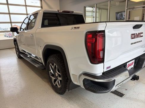 Used 2024 GMC Sierra 1500 SLT w/ SLT Premium Package AWD/4WD image 7
