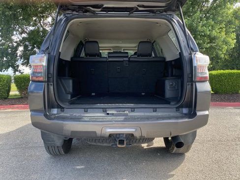 Used 2023 Toyota 4Runner SR5 Premium w/ Moonroof Package RWD image 6