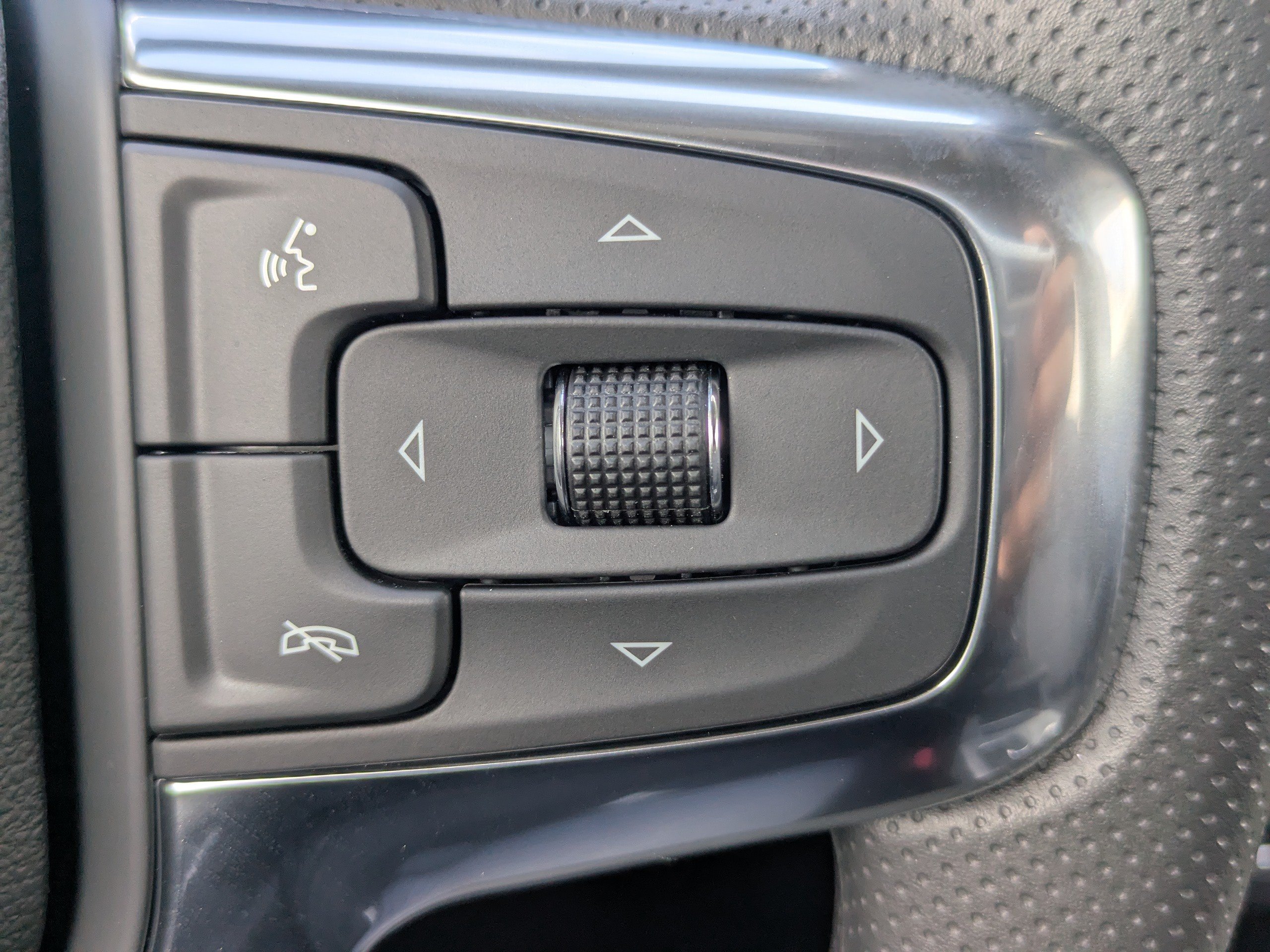 New 2026 Chevrolet Blazer LT w/ Convenience Package FWD image 25