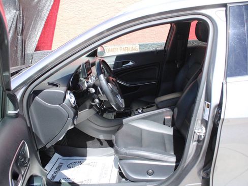 Used 2015 Mercedes-Benz GLA 250 image 10